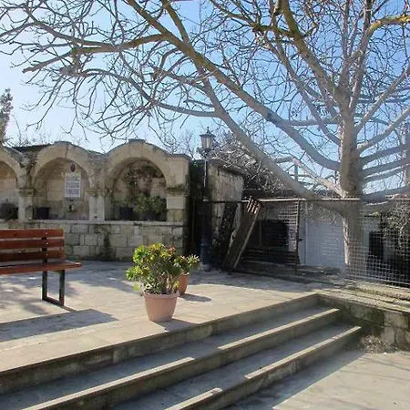 Charming House With Private Pool In Paphos