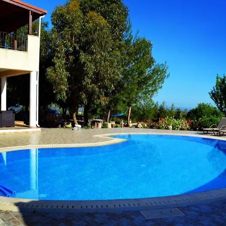 Σπίτι διακοπών Charming House With Private Pool In Paphos *